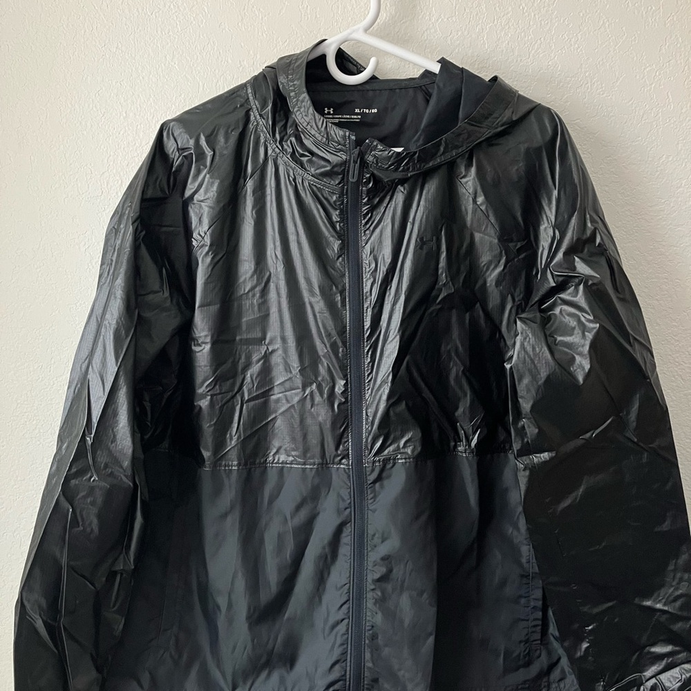 Under Armour Women’s Size XL Windbreaker Water-Resistant Metallic Woven Jacket